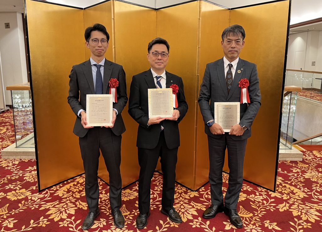 ゼロエネルギーで屋外機器を暑熱から守る「COOL分電盤」が第35回電気設備学会賞技術部門「最優秀開発賞」を共同受賞